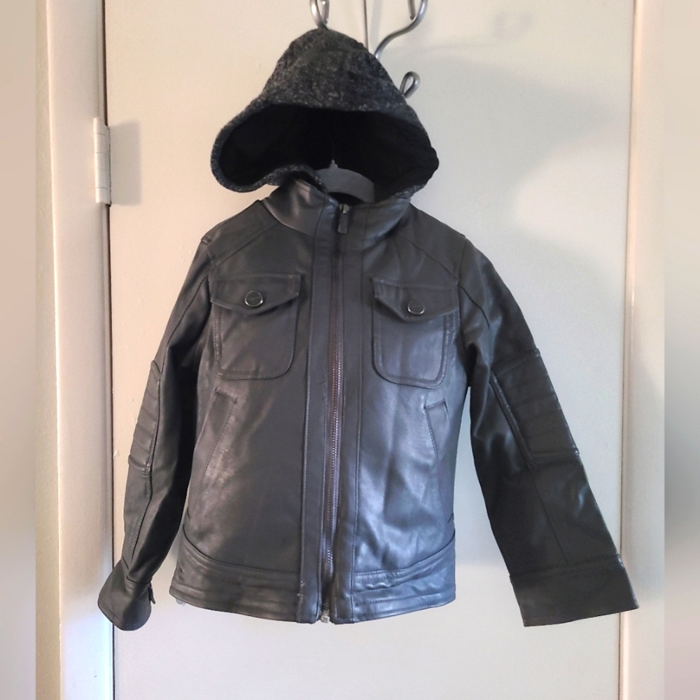 🖤4T Urban Republic Jacket 🖤